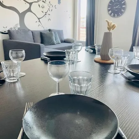 Bel Spacieux & Proche Centre דירה *